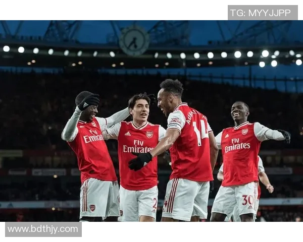 利物浦迎战劲敌巅峰对决燃爆赛场再现荣耀时刻 利物浦迎战劲敌巅峰对决燃爆赛场再现荣耀时刻