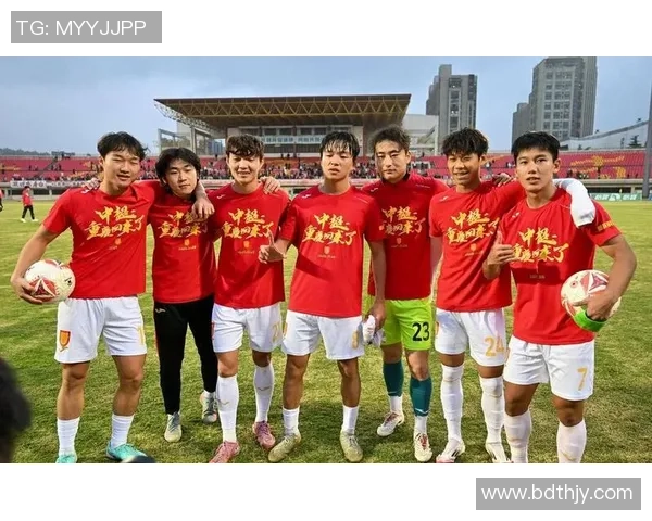 国足新星闪耀亚洲赛场中国队逆转夺冠点燃全国球迷热情