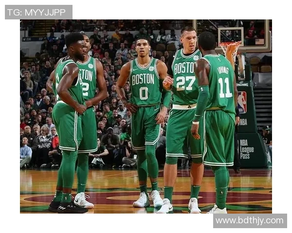 弗伦基德容中场统治力解析荷兰核心如何引领球队未来发展 弗伦基德容中场统治力解析荷兰核心如何引领球队未来发展