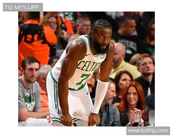 波士顿凯尔特人强势对决全新挑战赛季争夺精彩瞬间回顾 波士顿凯尔特人强势对决全新挑战赛季争夺精彩瞬间回顾